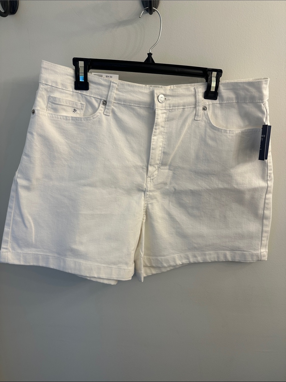 crown & ivy White Denim Shorts NWT SZ 16
